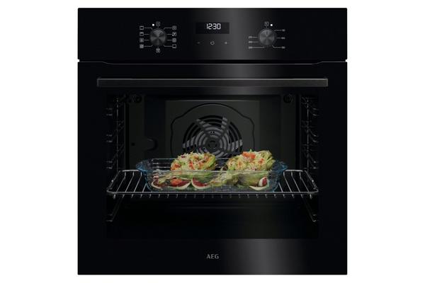 Vgradna pečica AEG TU5AB20WSK