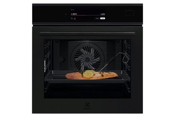 Vgradna pečica Electrolux EOB9S3ST