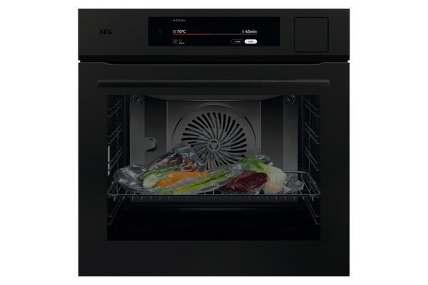 Vgradna pečica AEG NBP9S831AT