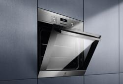 Vgradna pečica Electrolux EOF4P74X - ODPRODAJA EKSPONATA