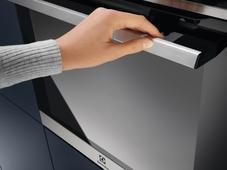 Vgradna pečica Electrolux EOC9P31WX